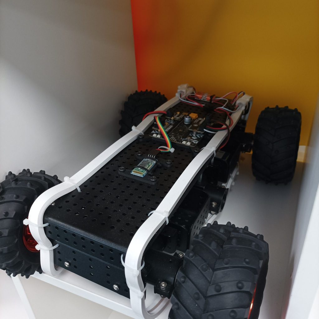 Massive robot with chunky tyres being driven from the Yukon board