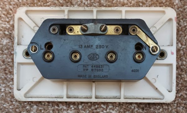 Old socket with exposed screw terminals. 13 AMP 250V MK PAY 449631 617050 Made in England