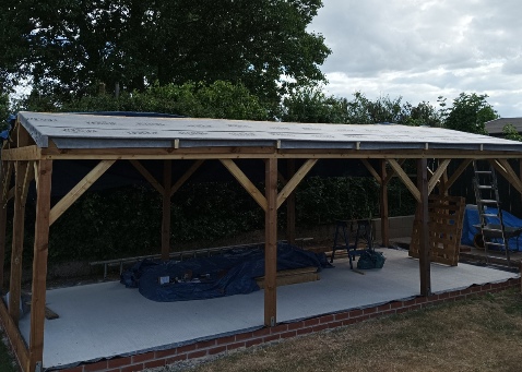 Shed frame with 2 sheets of membrane on top