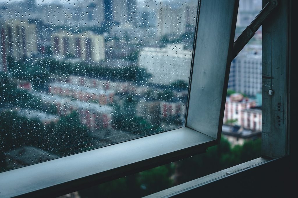 A window with drops of water